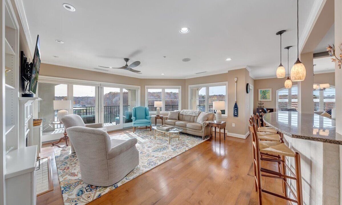 Photo of Livingroom in Westlake Corner