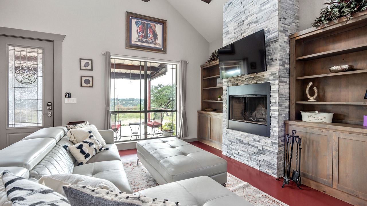Photo of Livingroom in Johnson City