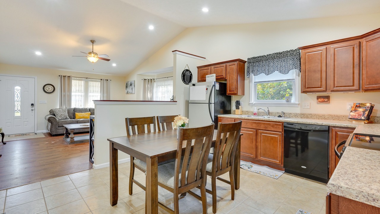 Photo of Others in Howard