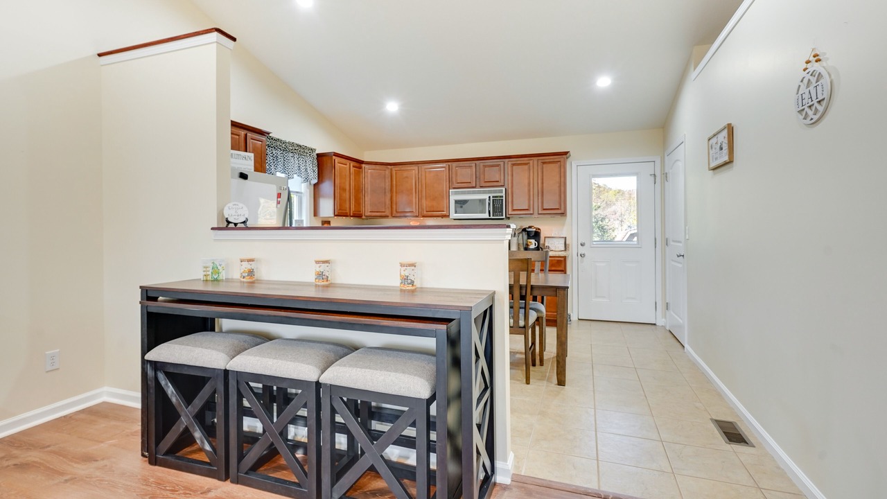 Photo of Others in Howard