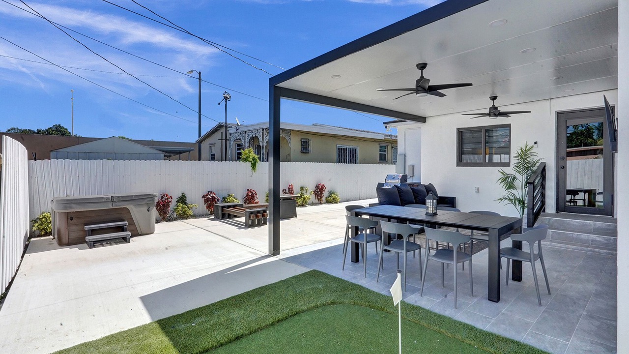 Photo of Patio Balcony in Liberty City
