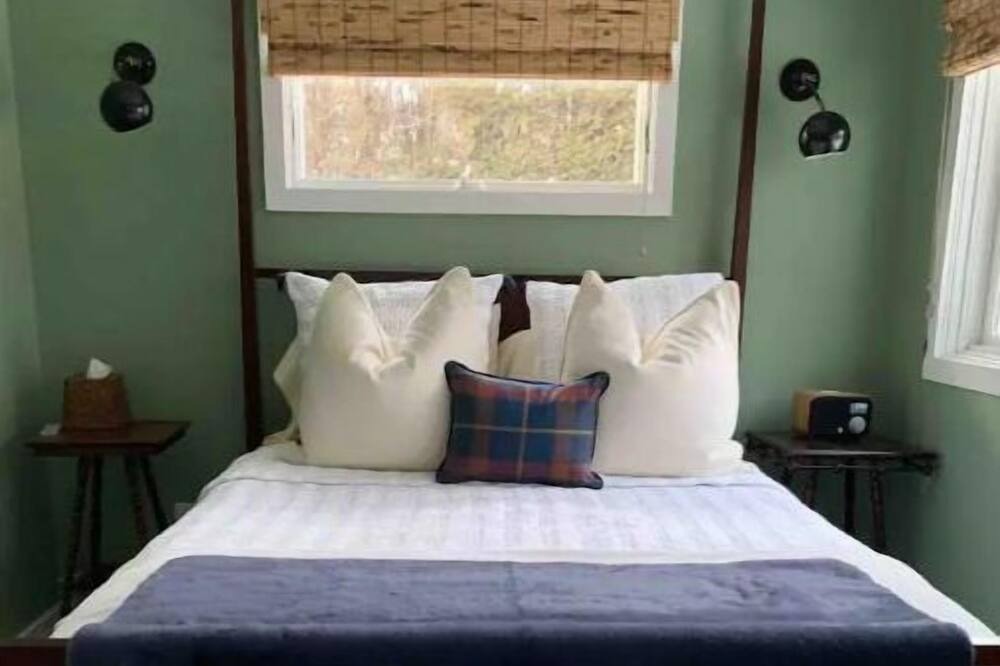 Photo of Bedroom in Swartswood