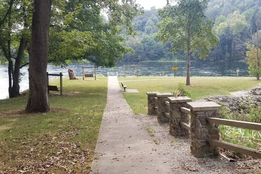 Photo of Outdoor in Lakeview