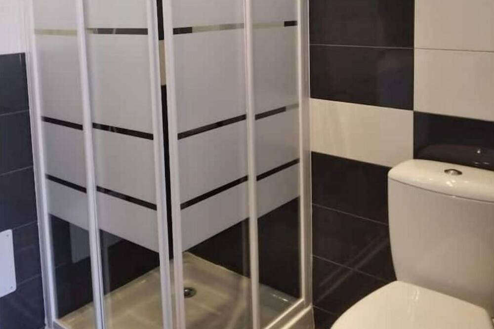 Photo of Bathroom in Enveitg