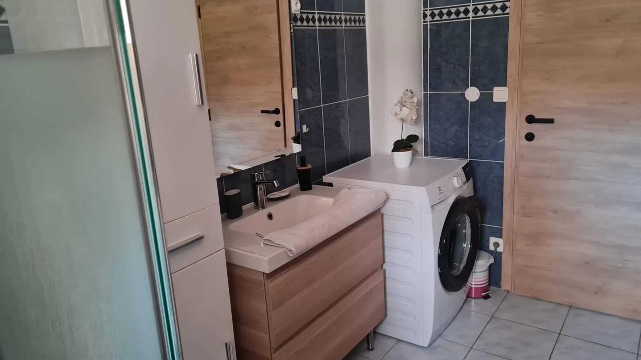 Photo of Others in Maurens