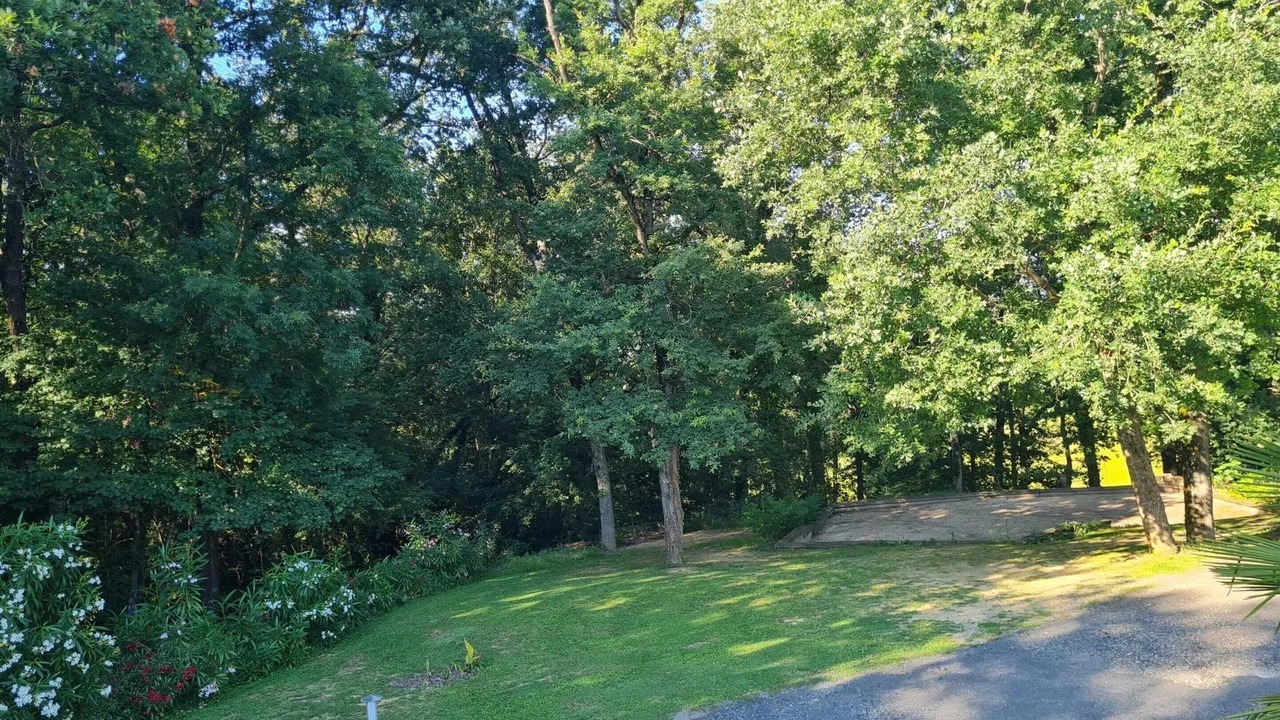 Photo of Others in Maurens