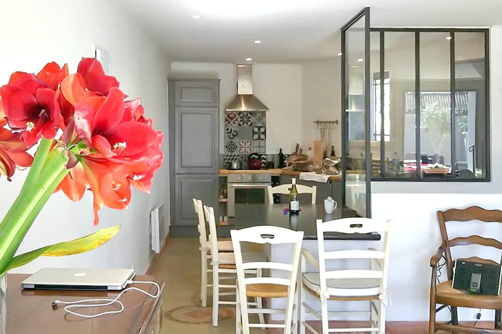Photo of Livingroom in Jonquieres