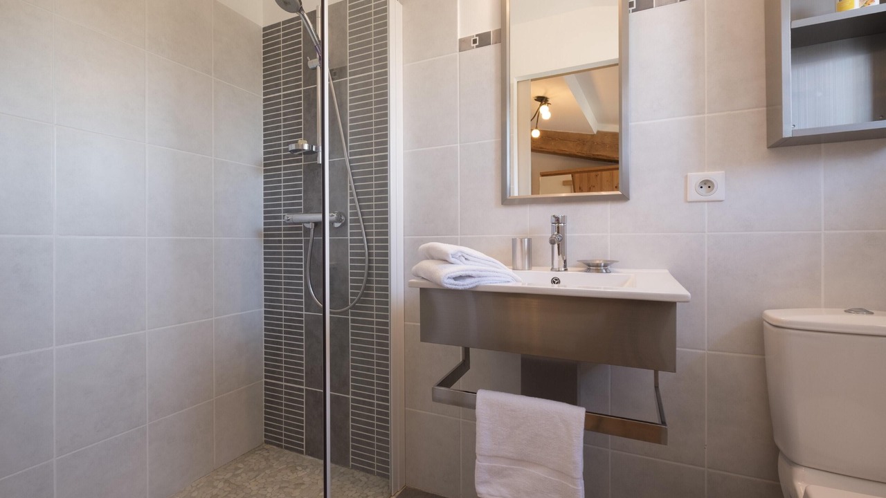 Photo of Bathroom in La Digne-d'Aval