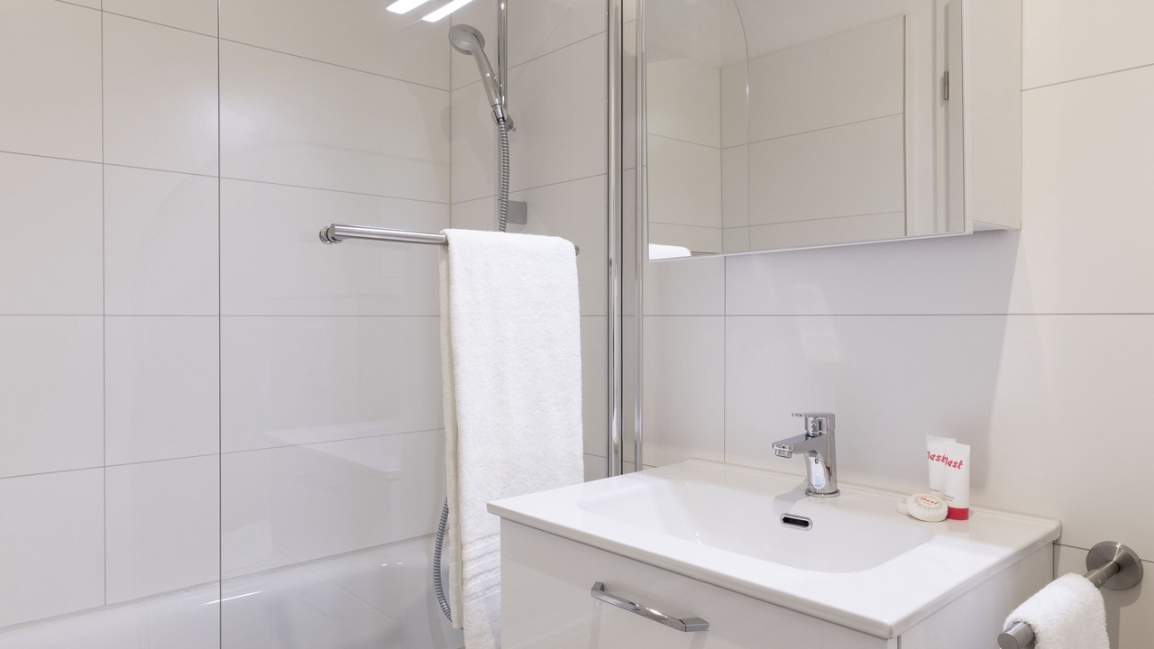 Photo of Bathroom in Hard