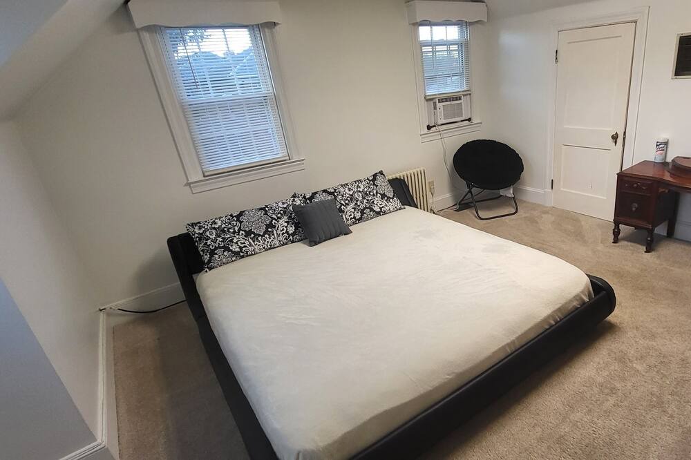 Photo of Bedroom in Glen Burnie