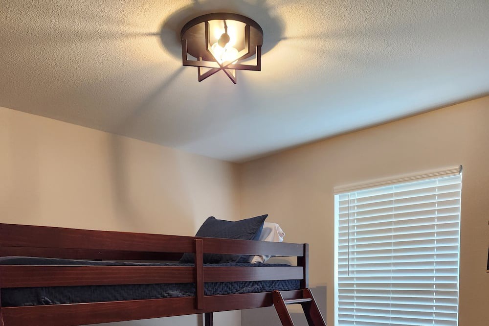 Photo of Bedroom in Lometa