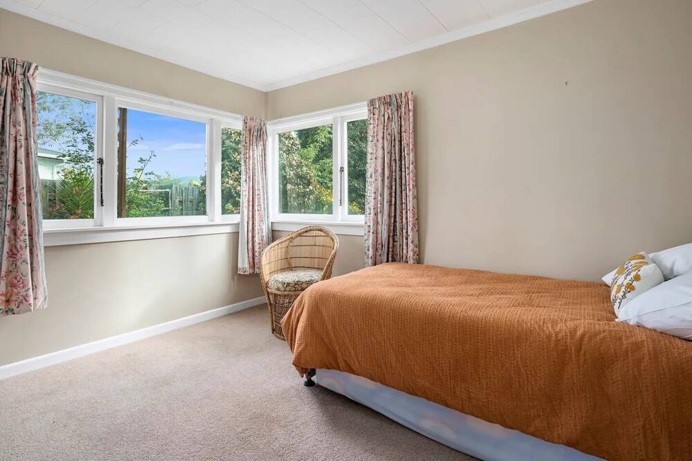 Photo of Bedroom in Hannahs Bay