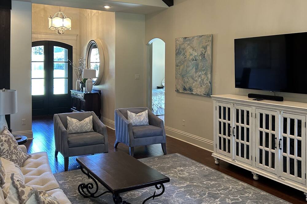 Photo of Livingroom in Conway