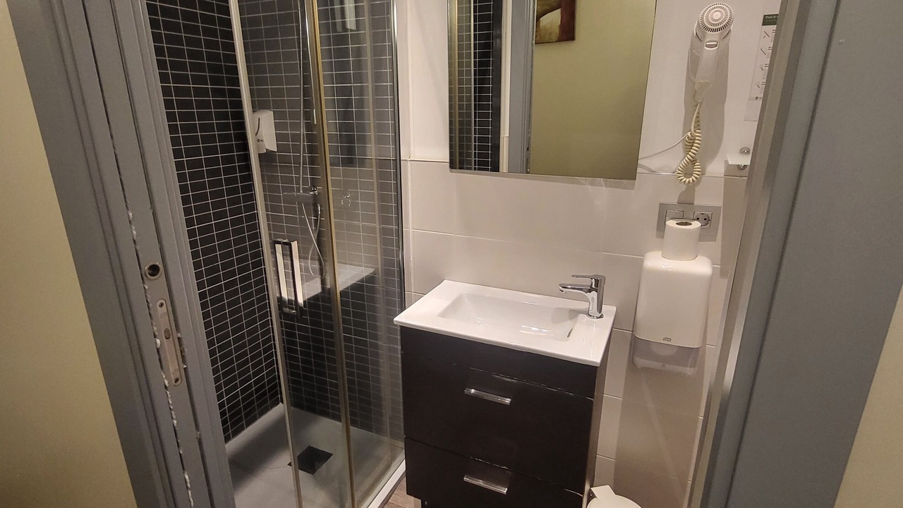 Photo of Bathroom in Hendaye