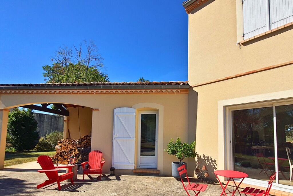 Photo of Patio Balcony in Lempaut