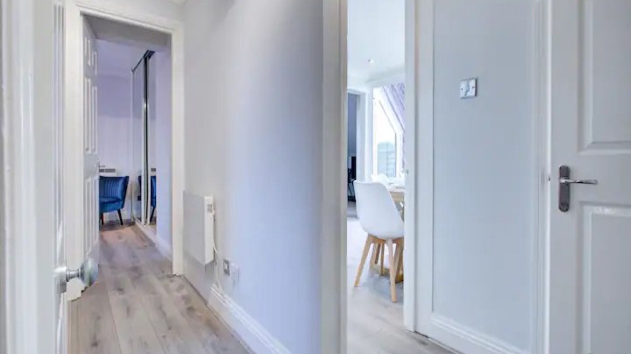 Photo of Others in Crays Hill