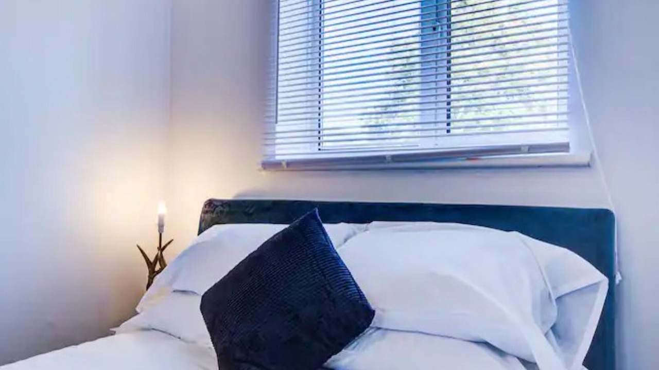 Photo of Others in Crays Hill