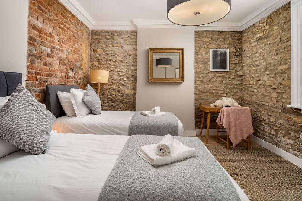 Photo of Bedroom in Hartwell