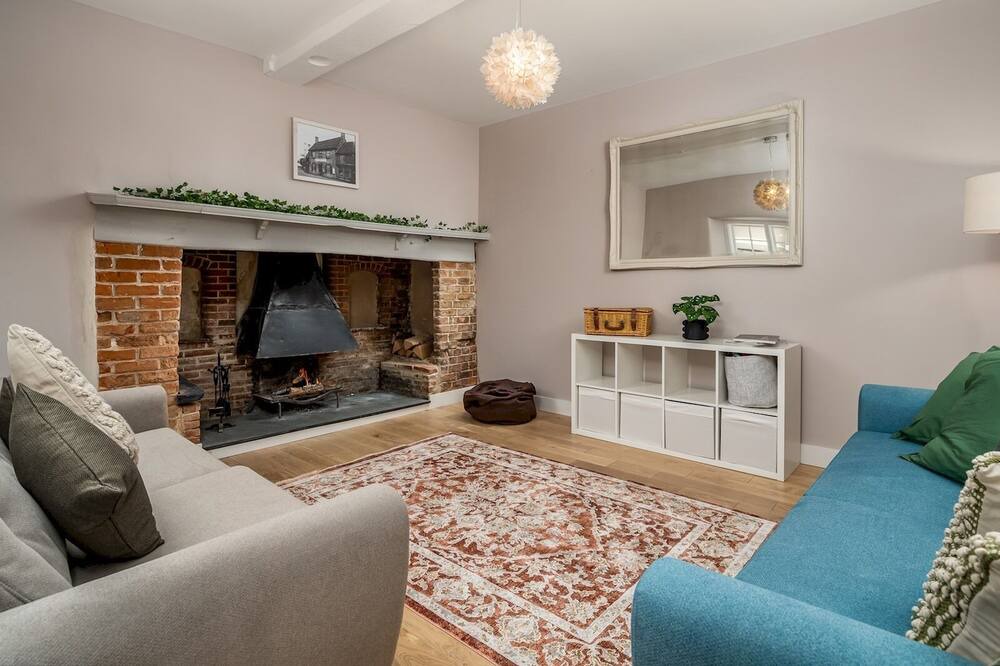 Photo of Livingroom in Hartwell