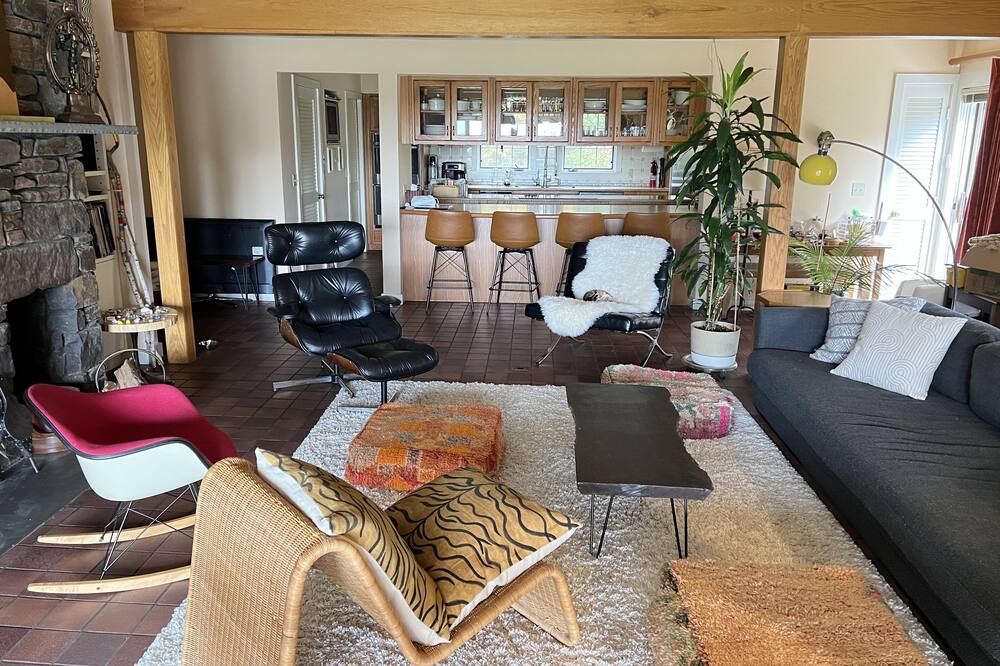 Photo of Livingroom in Canaan