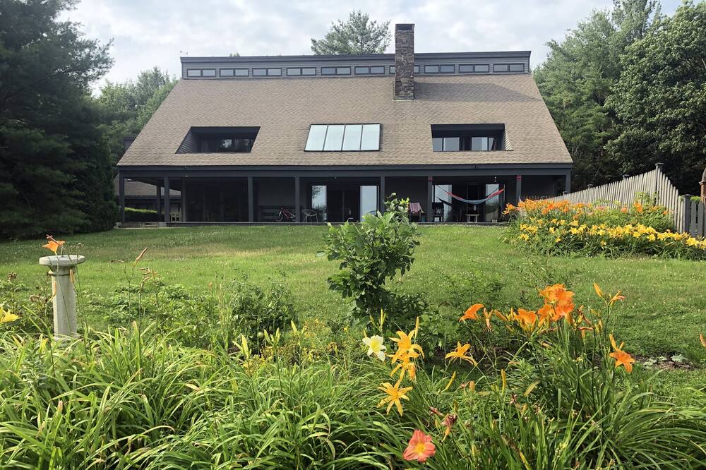 Photo of Outdoor in Canaan