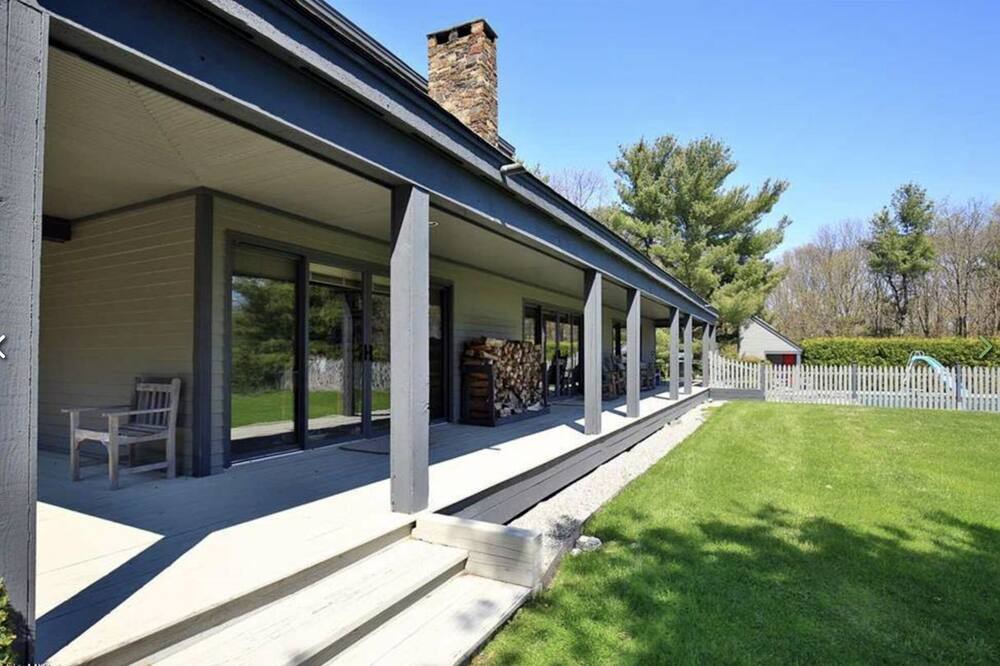 Photo of Outdoor in Canaan