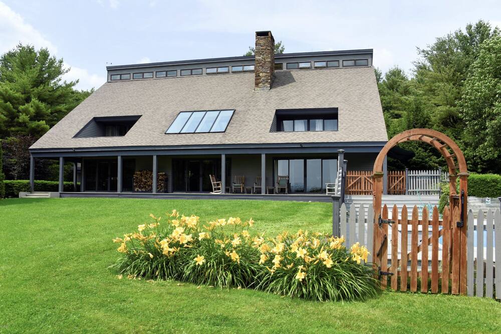 Photo of Outdoor in Canaan