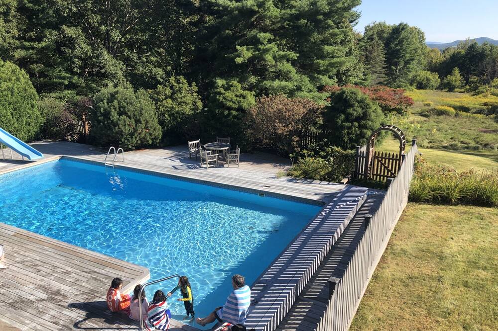 Photo of Outdoor in Canaan