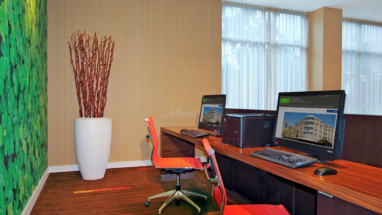 Photo of Others in Downtown Oakland