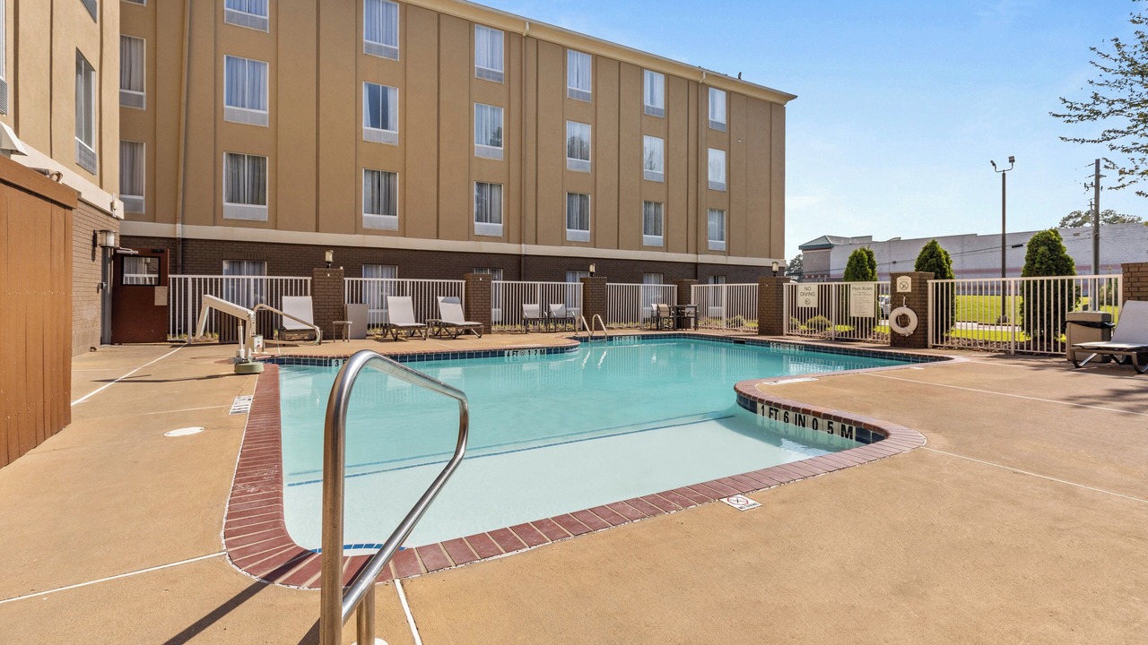 Photo of Outdoor in Starkville