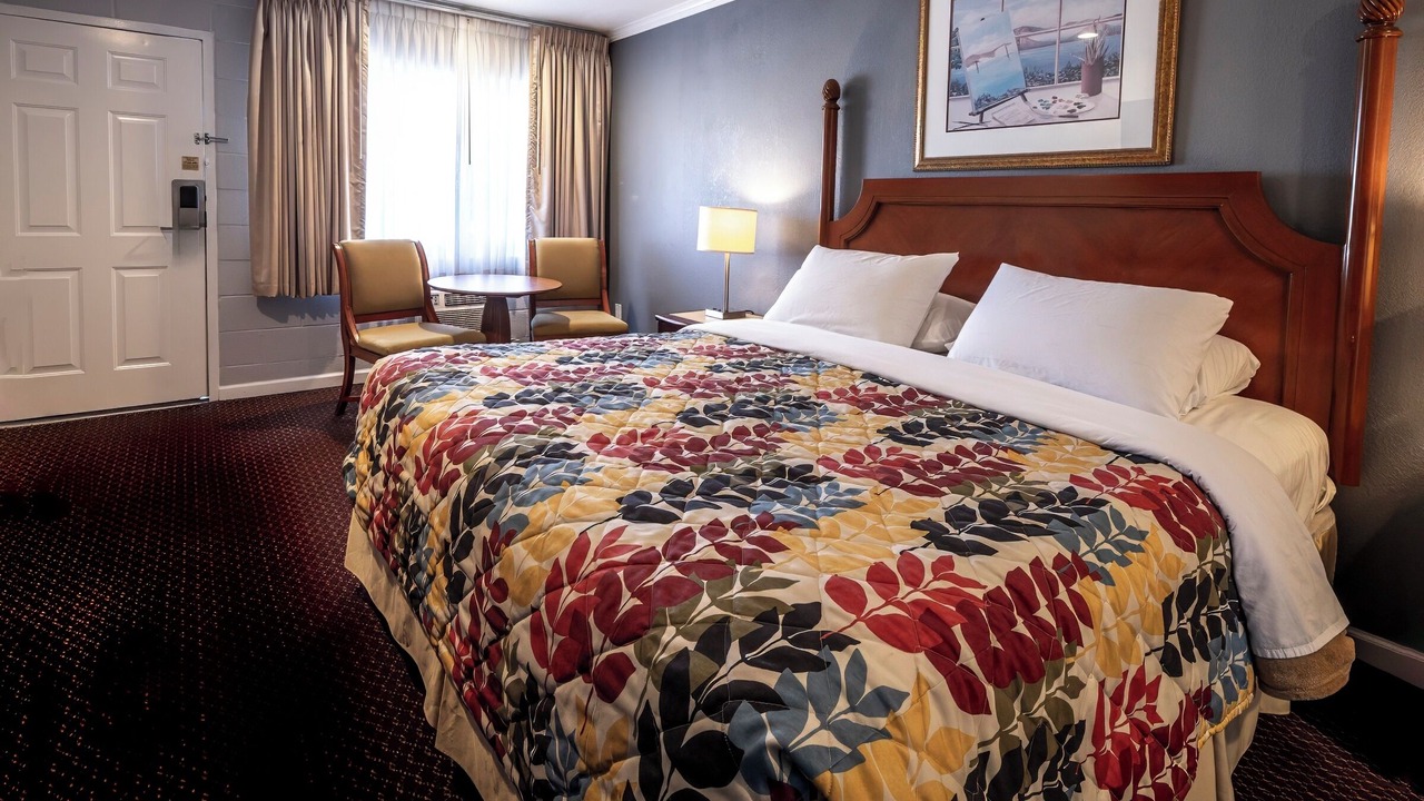 Photo of Bedroom in Westside Santa Cruz