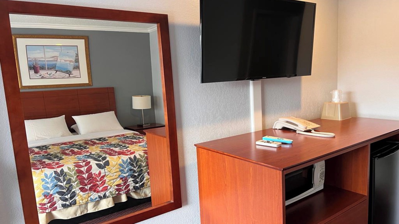 Photo of Bedroom in Westside Santa Cruz