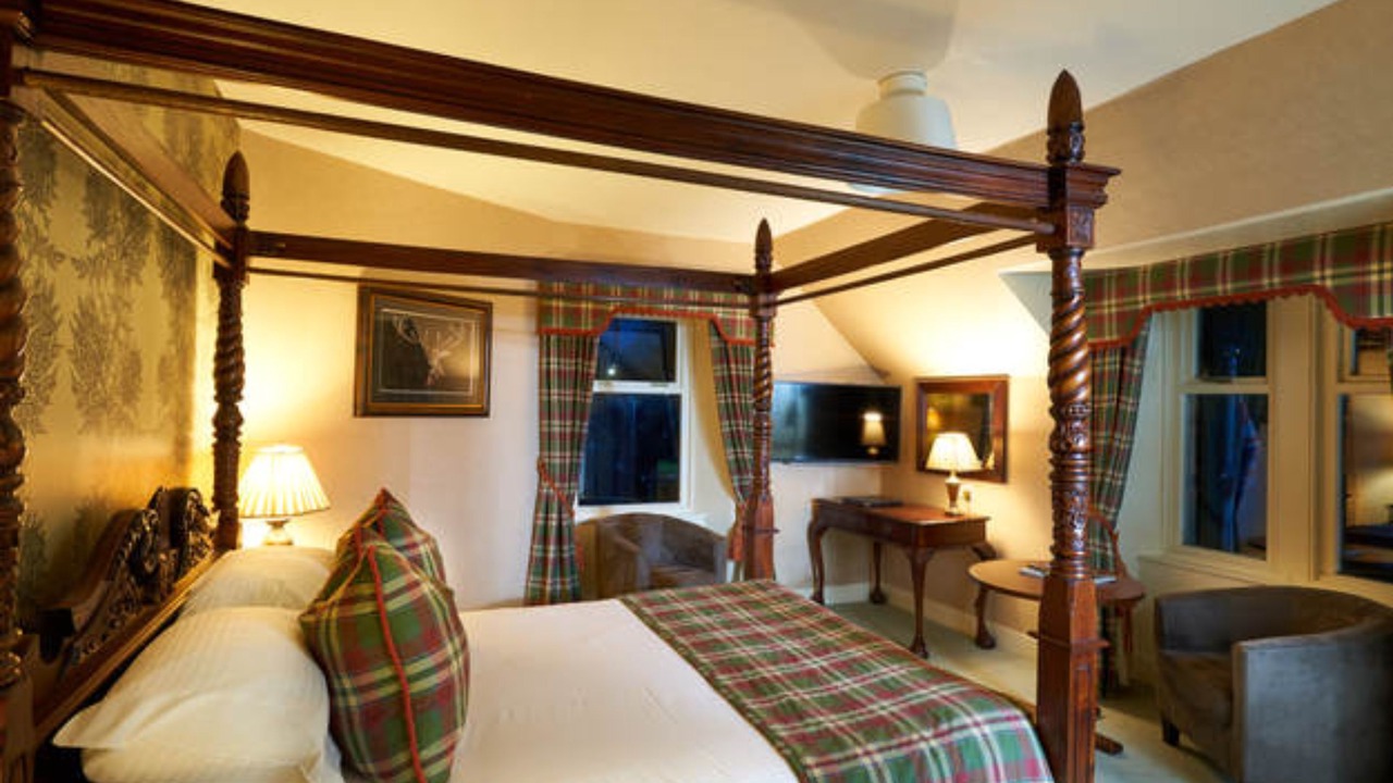 Photo of Others in Dinnet