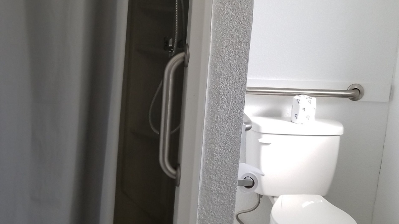 Photo of Bathroom in Yreka