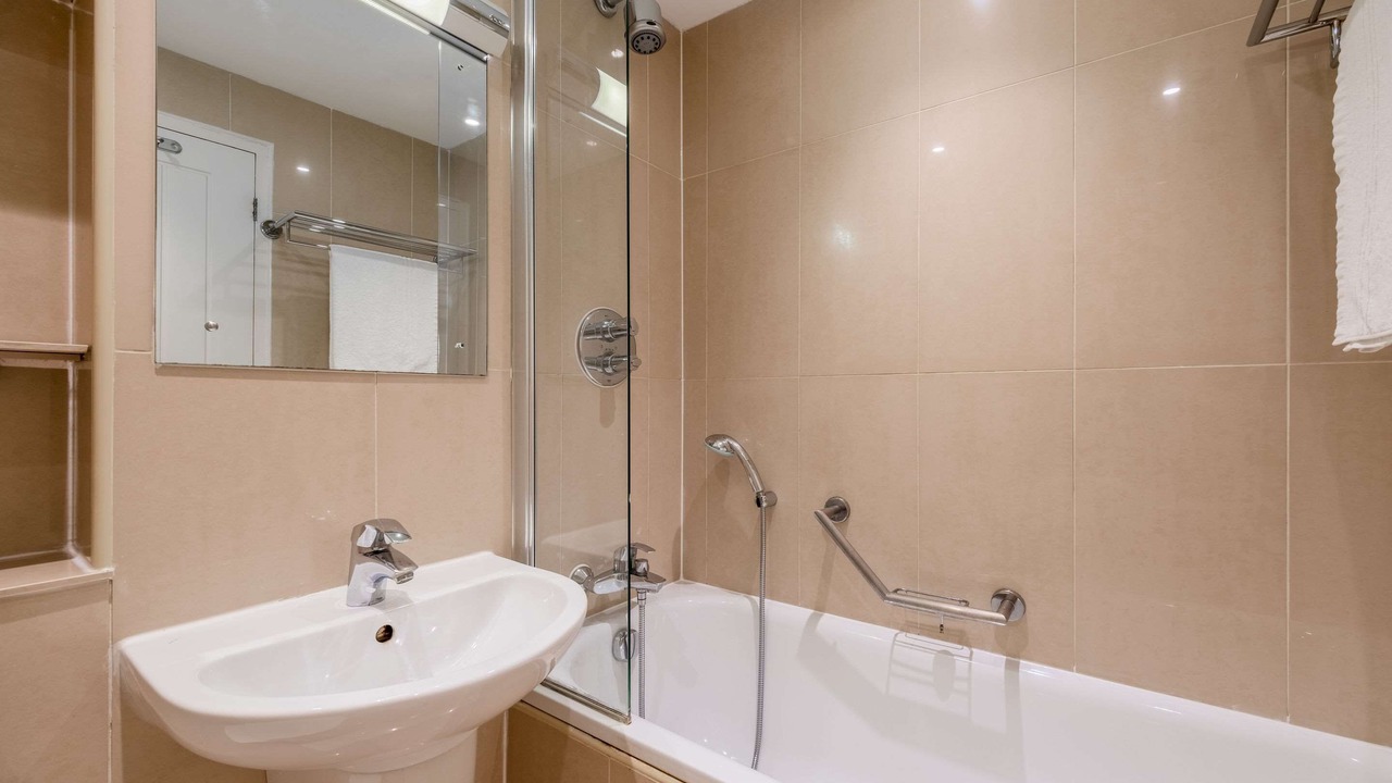 Photo of Bathroom in Frognal and Fitzjohns