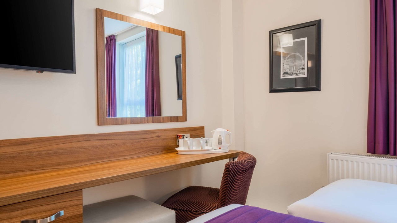 Photo of Bedroom in Frognal and Fitzjohns