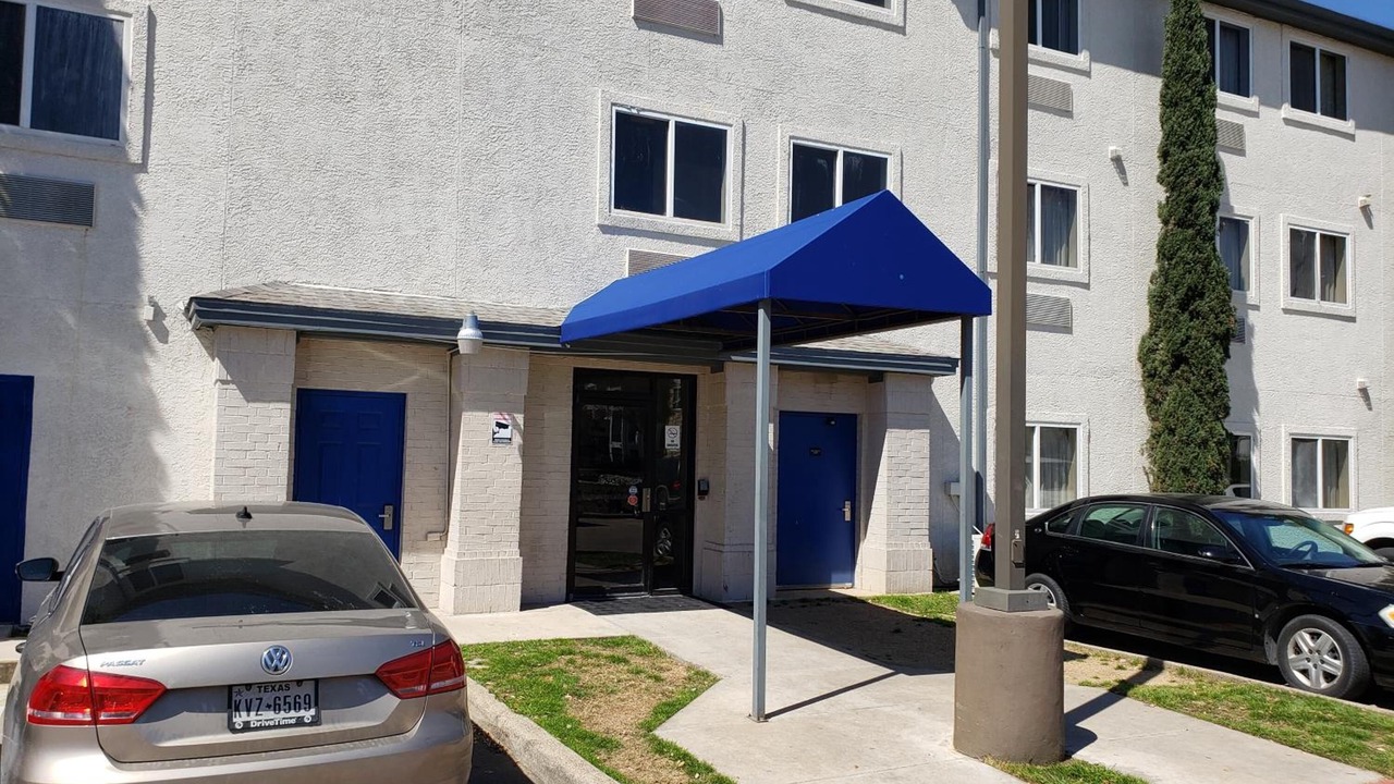 Photo of Outdoor in McNeil