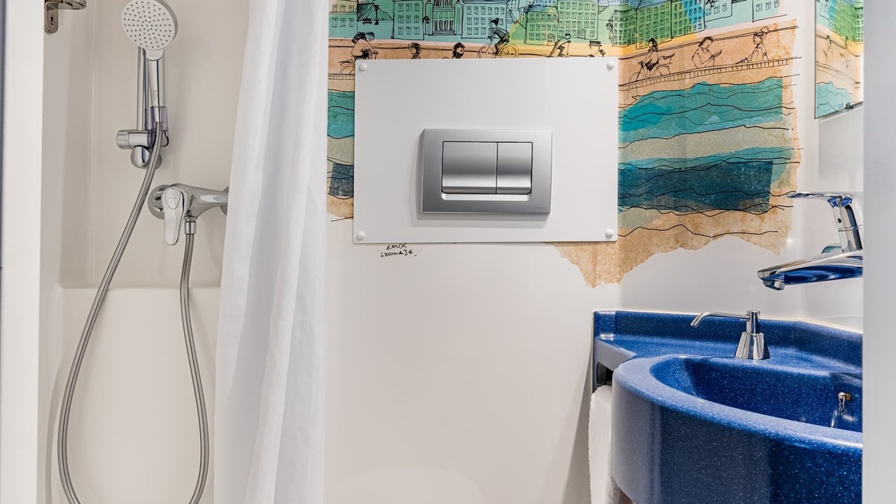 Photo of Bathroom in Carnot - Gailleton