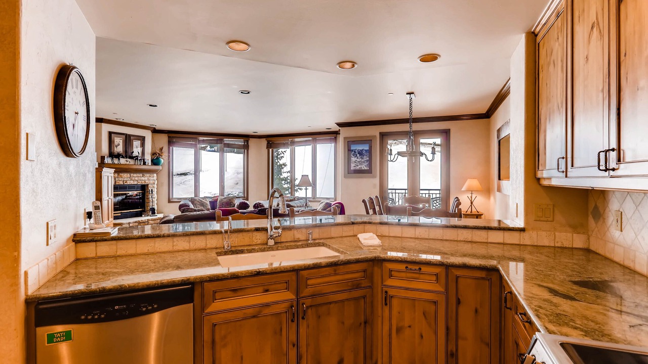 Photo of Kitchen in Highlands Townhomes