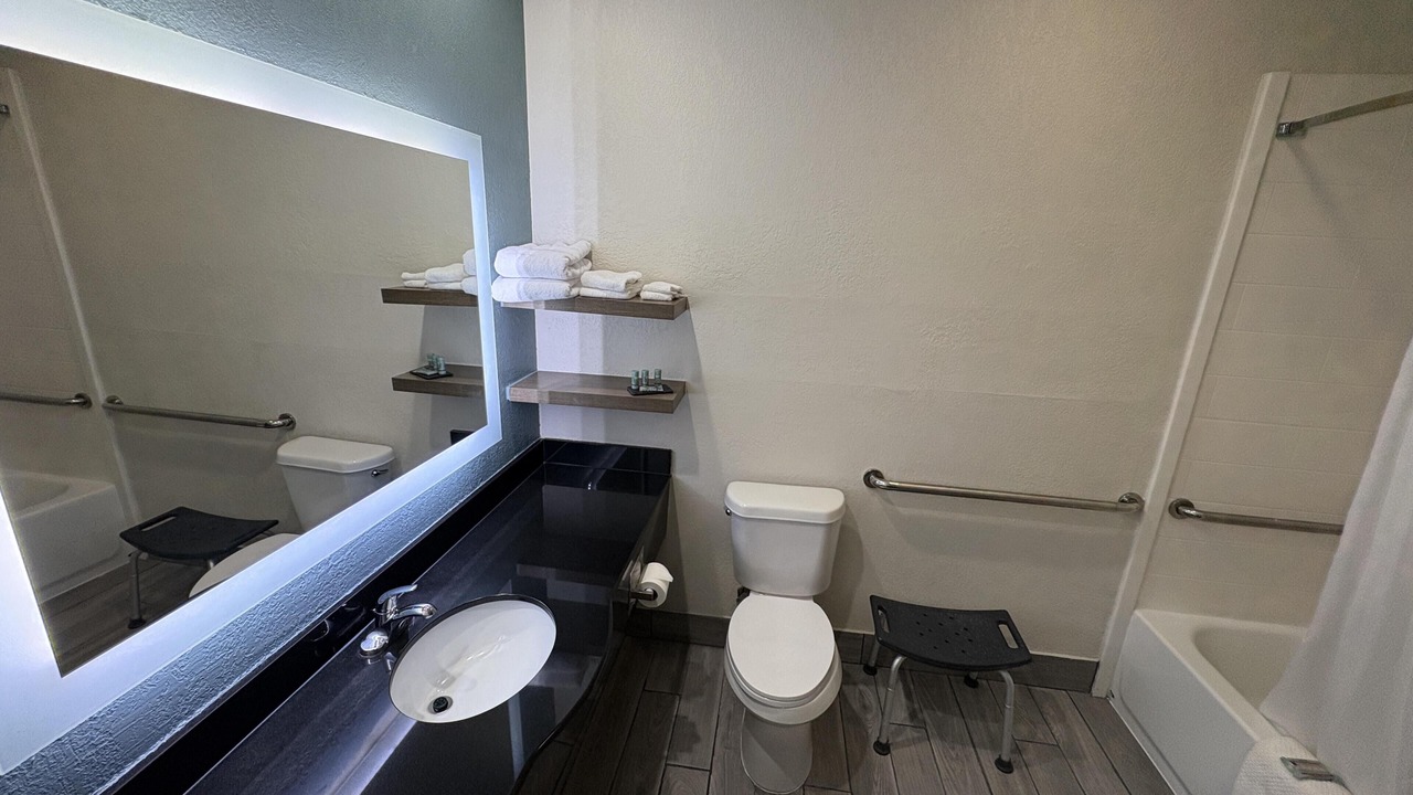 Photo of Bathroom in Niceville