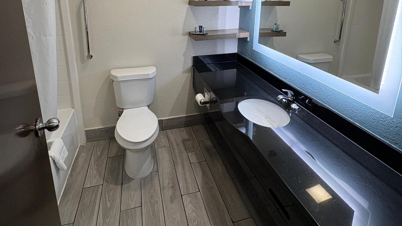 Photo of Bathroom in Niceville