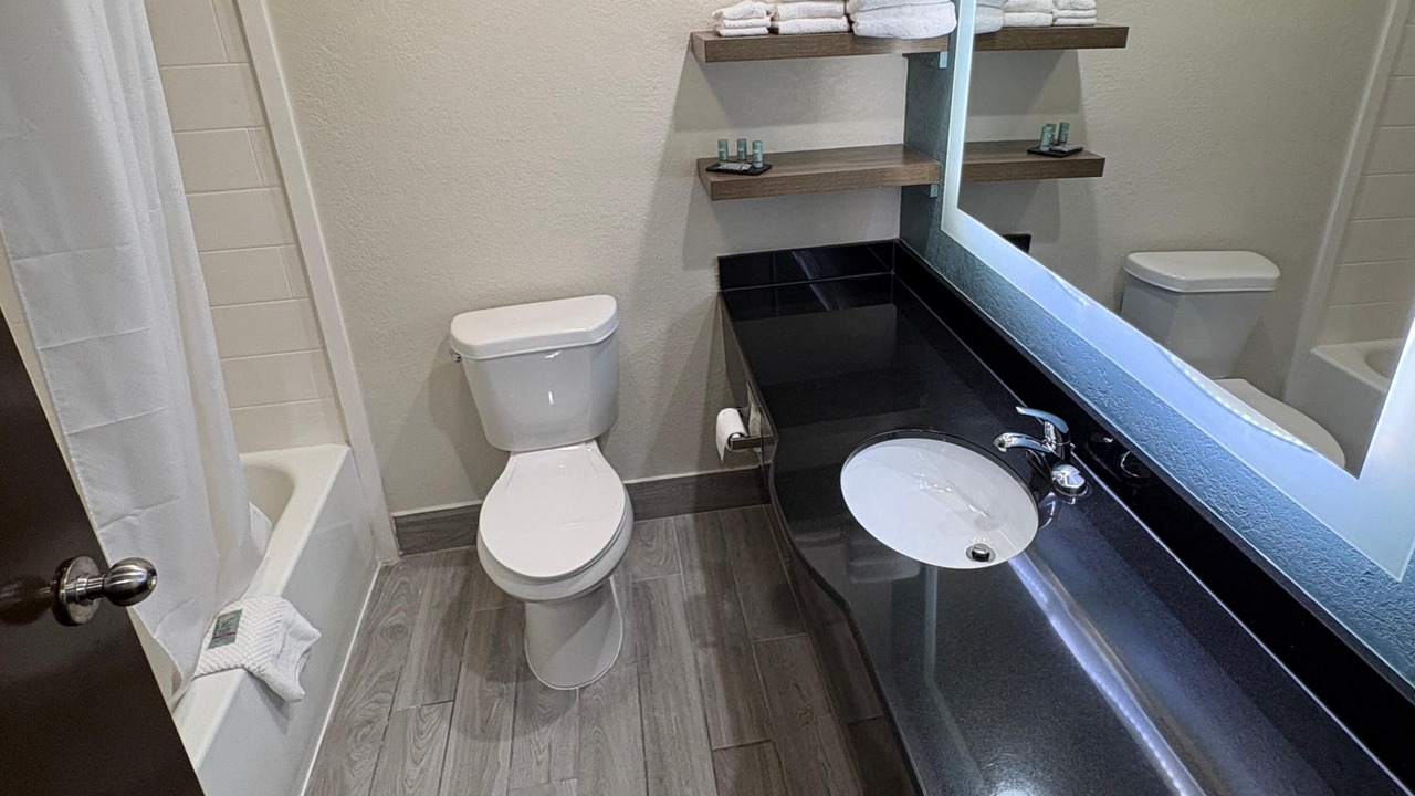 Photo of Bathroom in Niceville