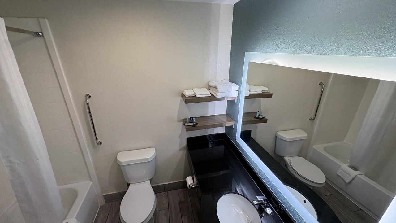 Photo of Bathroom in Niceville