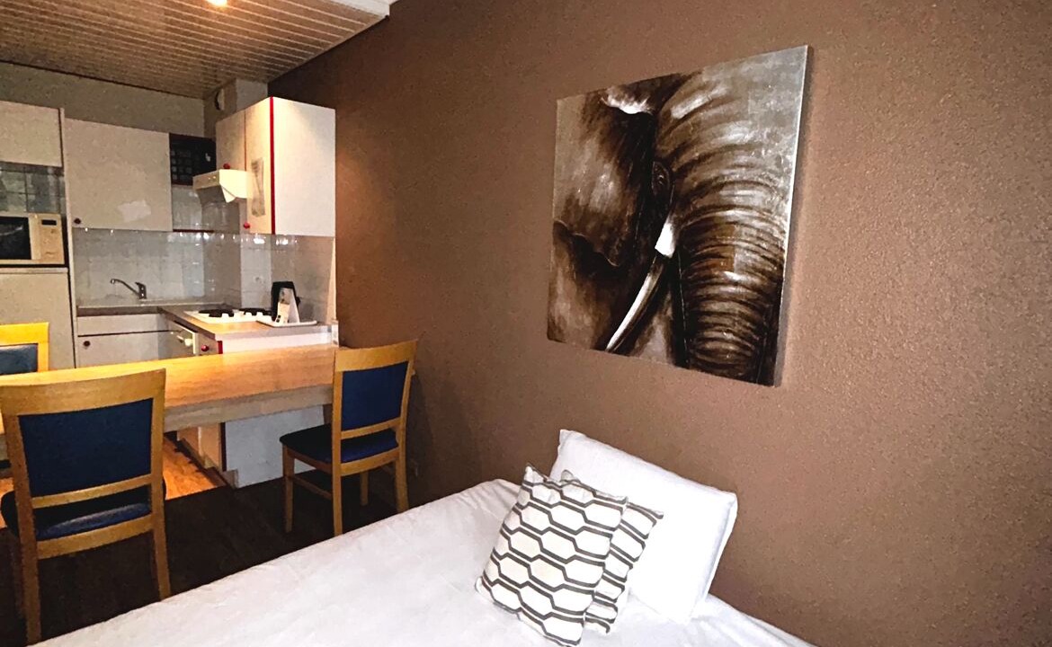Photo of Bedroom in Antigone