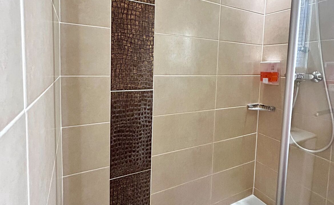 Photo of Bathroom in Antigone