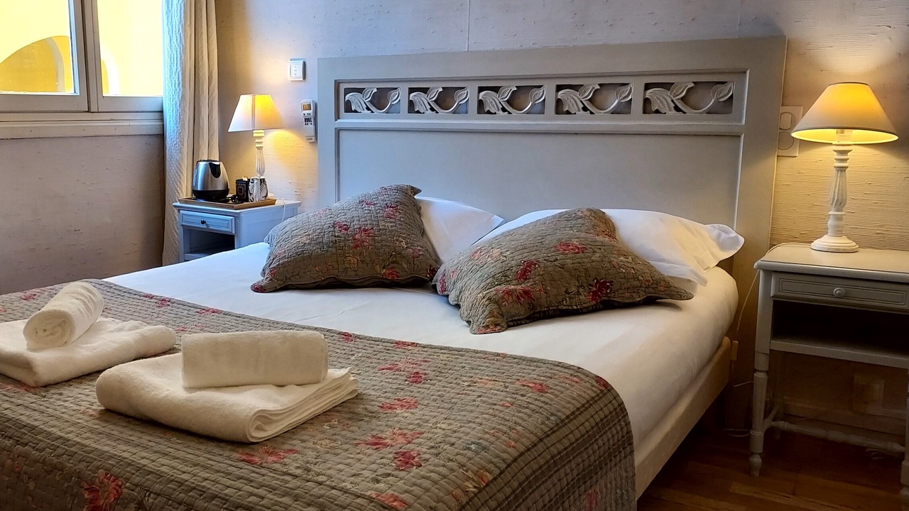 Photo of Bedroom in Nimes City Centre