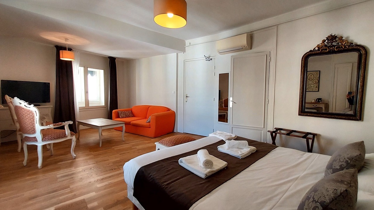 Photo of Bedroom in Nimes City Centre