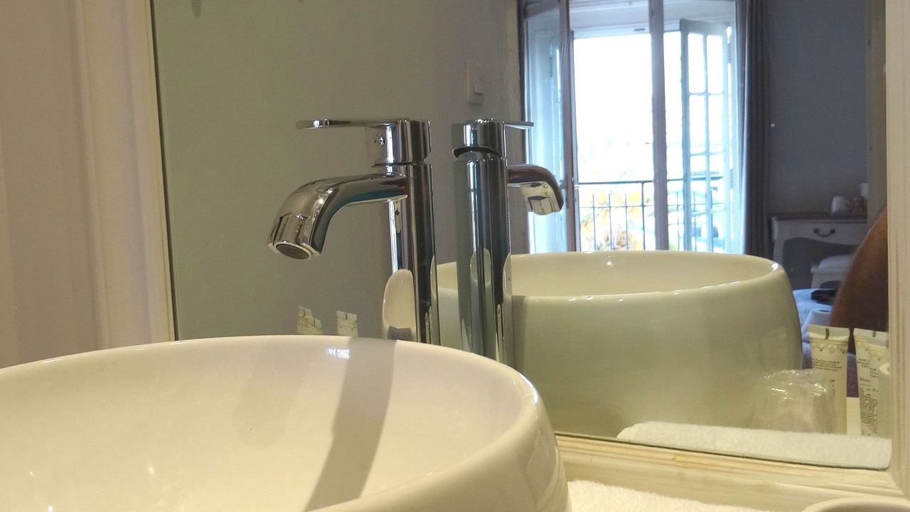 Photo of Bathroom in Nimes City Centre