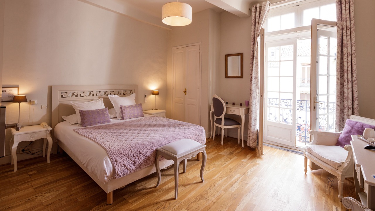 Photo of Bedroom in Nimes City Centre