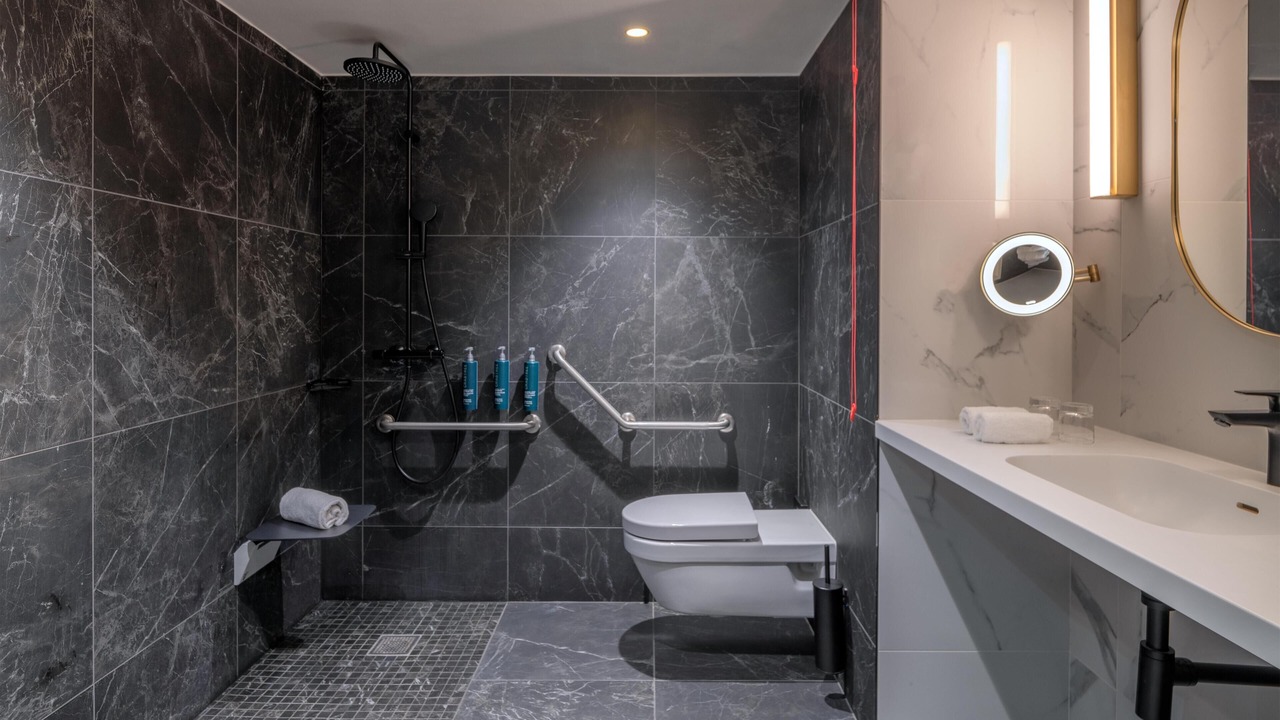 Photo of Bathroom in Puteaux